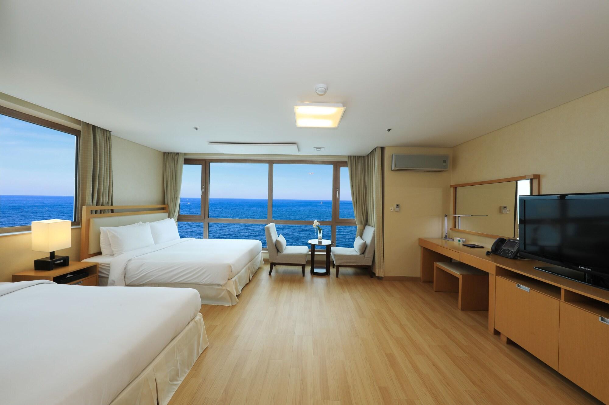 Ocean Suites Jeju Hotel Екстериор снимка